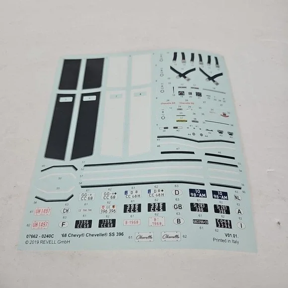 Revell 07662 1968 ChevyTM ChevelleTM SSTM 396 1:25 Scale Model Kit PARTIAL COMP - Picture 5 of 11
